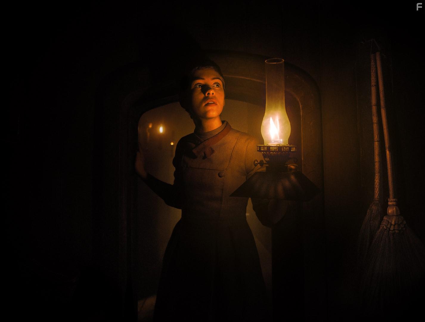 Sophia Lillis in Gretel & Hansel (2020)