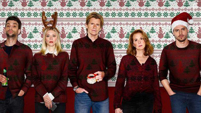 Denis Leary, Elizabeth Perkins, Jay Baruchel, Franois Arnaud, and Chelsea Frei in The Moodys (2019)