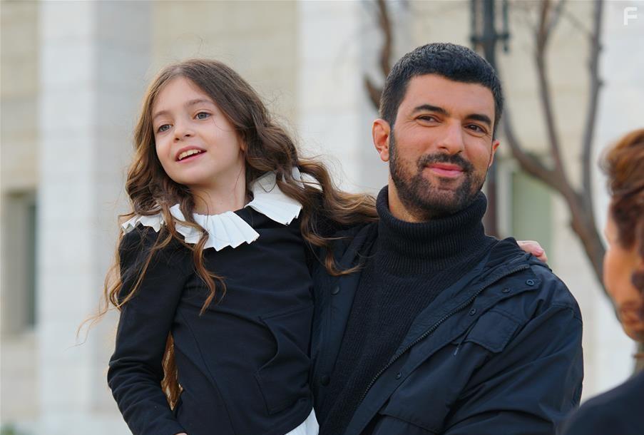 Beren Genalp and Engin Akyrek in Sefirin Kizi (2019)