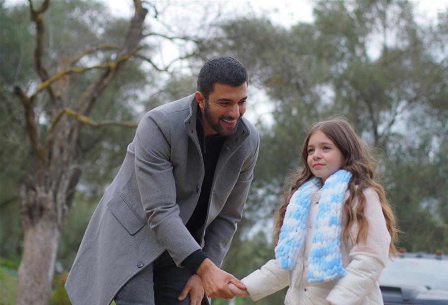 Beren Genalp and Engin Akyrek in Sefirin Kizi (2019)