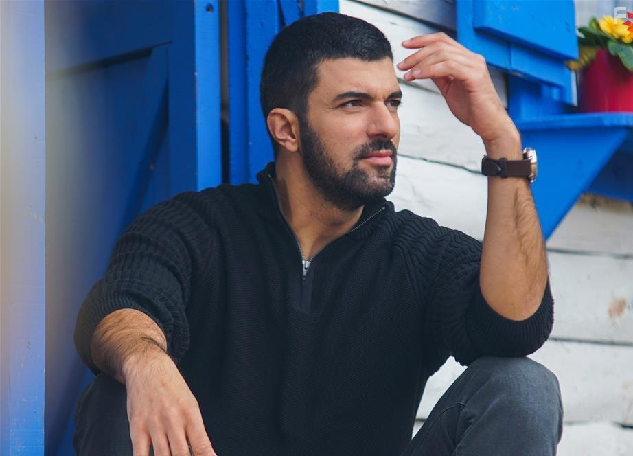 Engin Akyrek in Sefirin Kizi (2019)