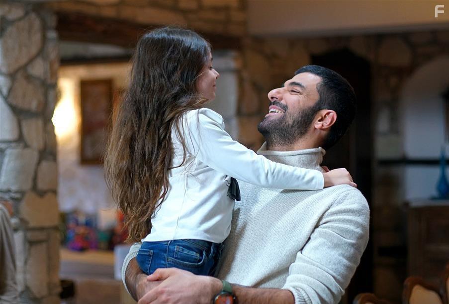 Beren Genalp and Engin Akyrek in Sefirin Kizi (2019)