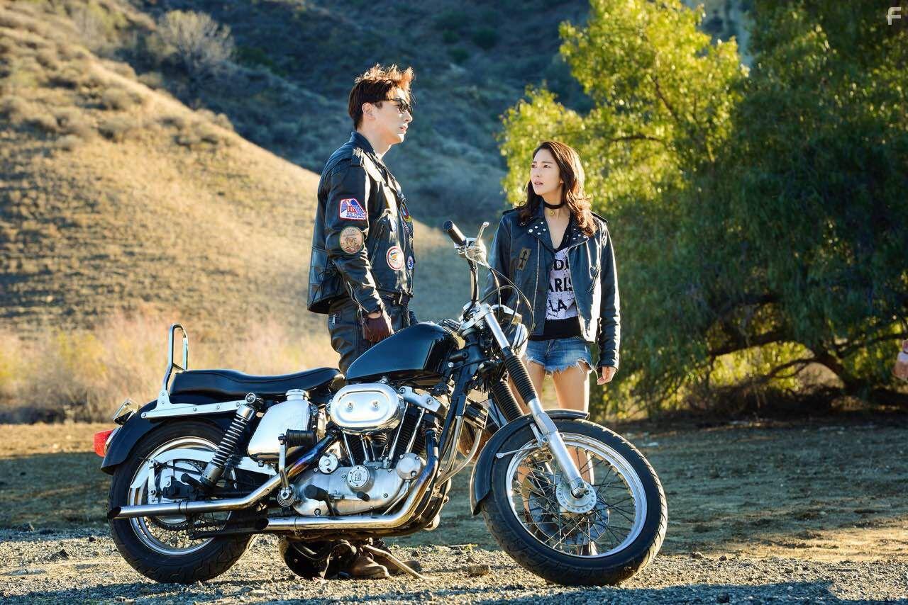 Yuqi Zhang and Liang Zhang in Come Across Love: Bu Qi Er Yu (2017)