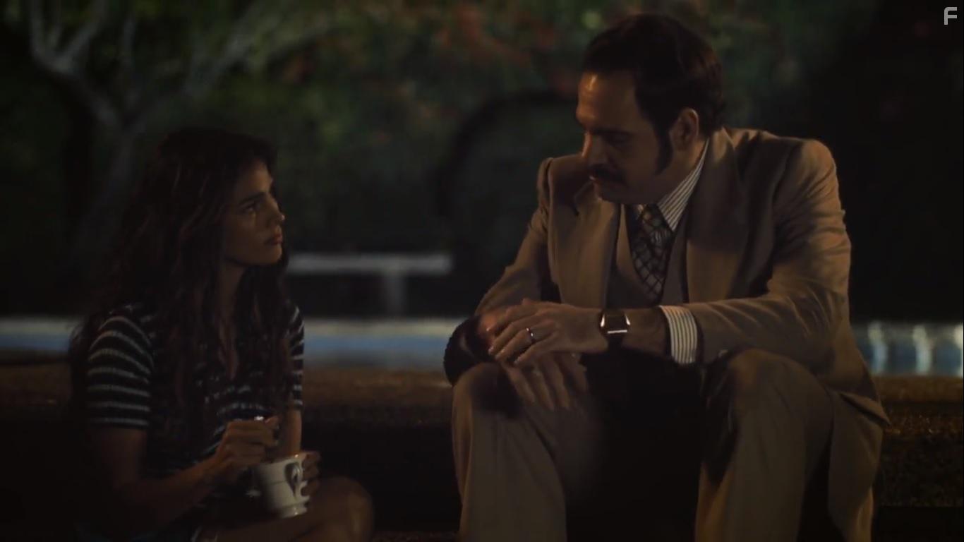 Jorge Usn and Sara Slamo in Brigada Costa del Sol: Fuego (2019)