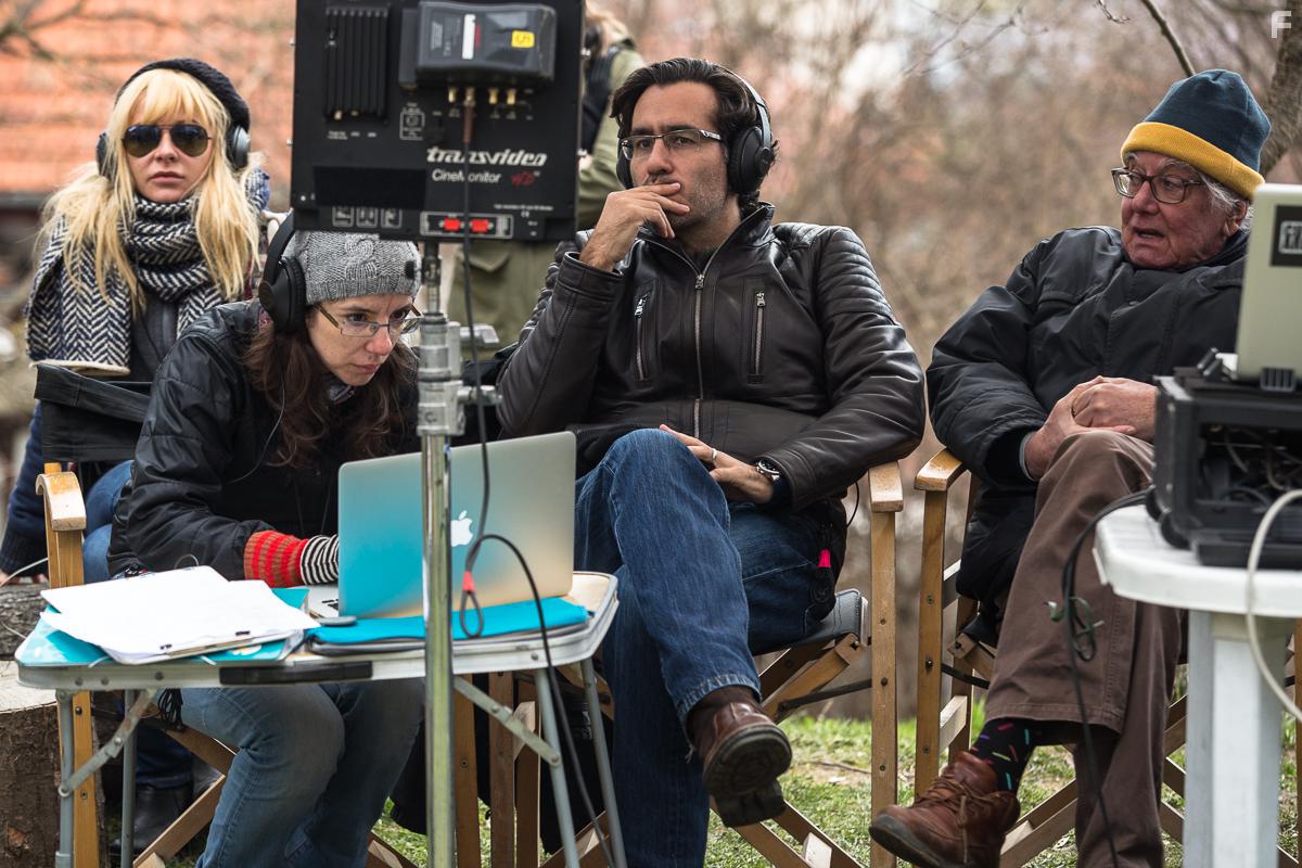 Blasco Giurato, Andra Barbuica, Serge Ioan Celebidachi, and Adela Vrinceanu Celebidachi in Octav (2017)