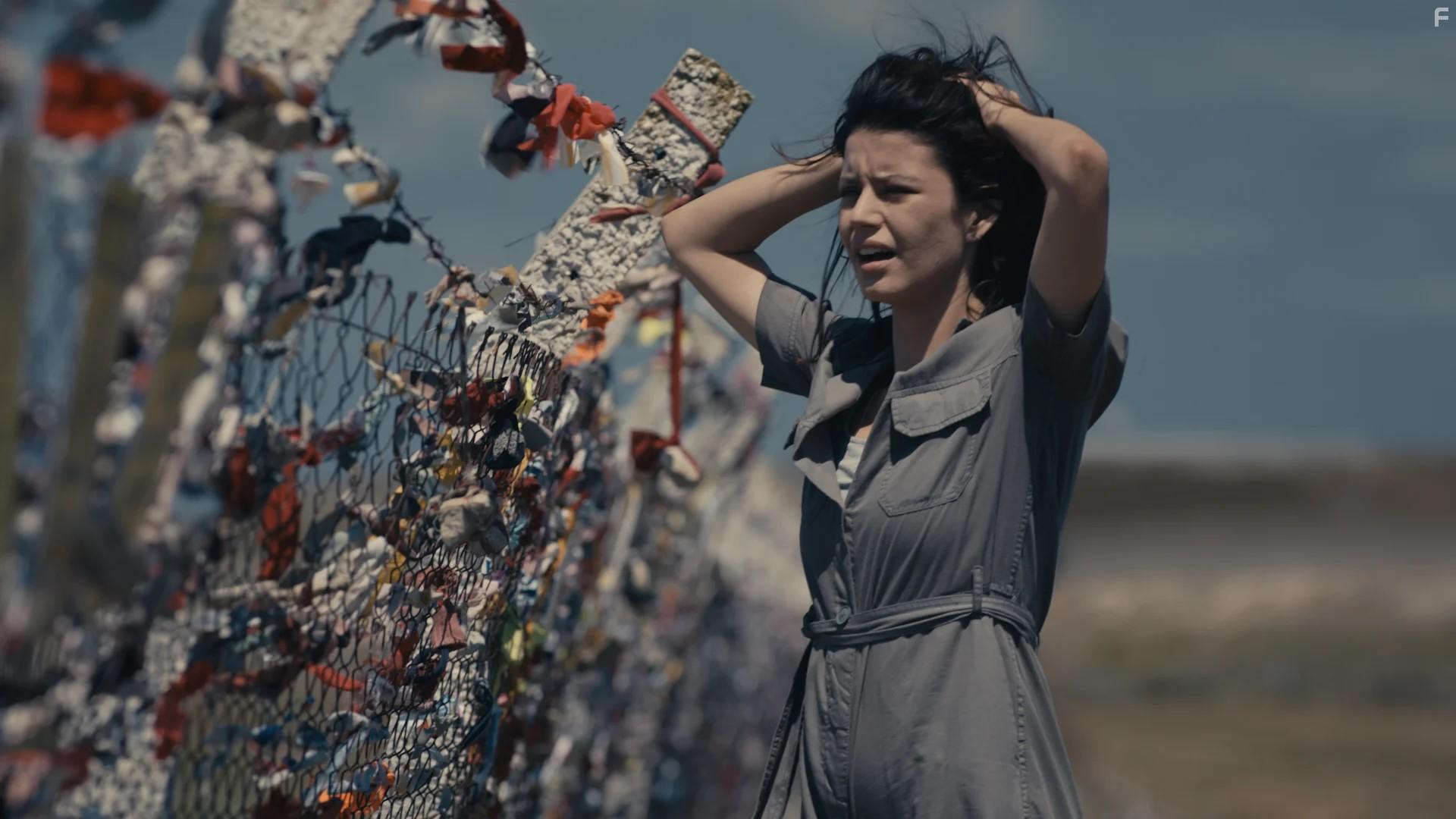 Beren Saat in The Gift (2019)