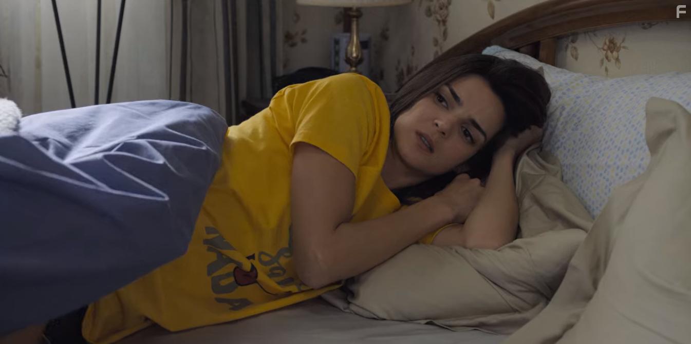 Clara Lago in El vecino: Episode #1.10 (2019)