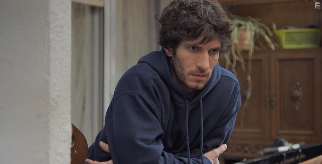 Quim Gutirrez in El vecino: Episode #1.9 (2019)