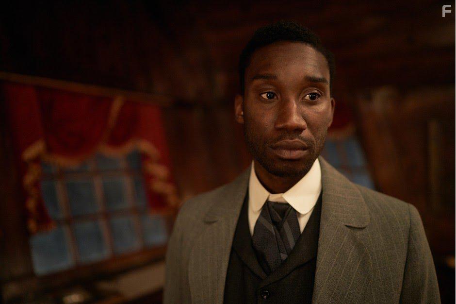 Nathan Stewart-Jarrett in Dracula (2020)