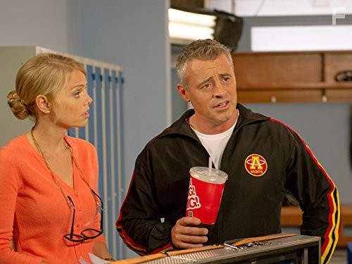 Matt LeBlanc and Mircea Monroe in Эпизоды (2011)