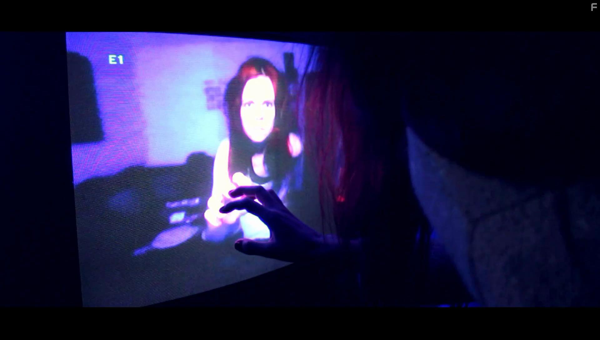 Hanna Louhimo in Luurankoluola (2017)