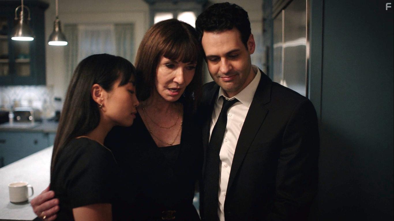 Mary Steenburgen, Andrew Leeds, and Alice Lee in Zoey's Extraordinary Playlist (2020)