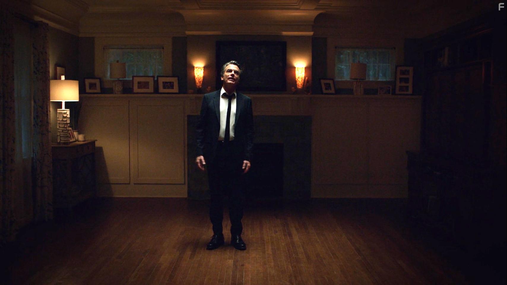 Peter Gallagher in Zoey's Extraordinary Playlist (2020)