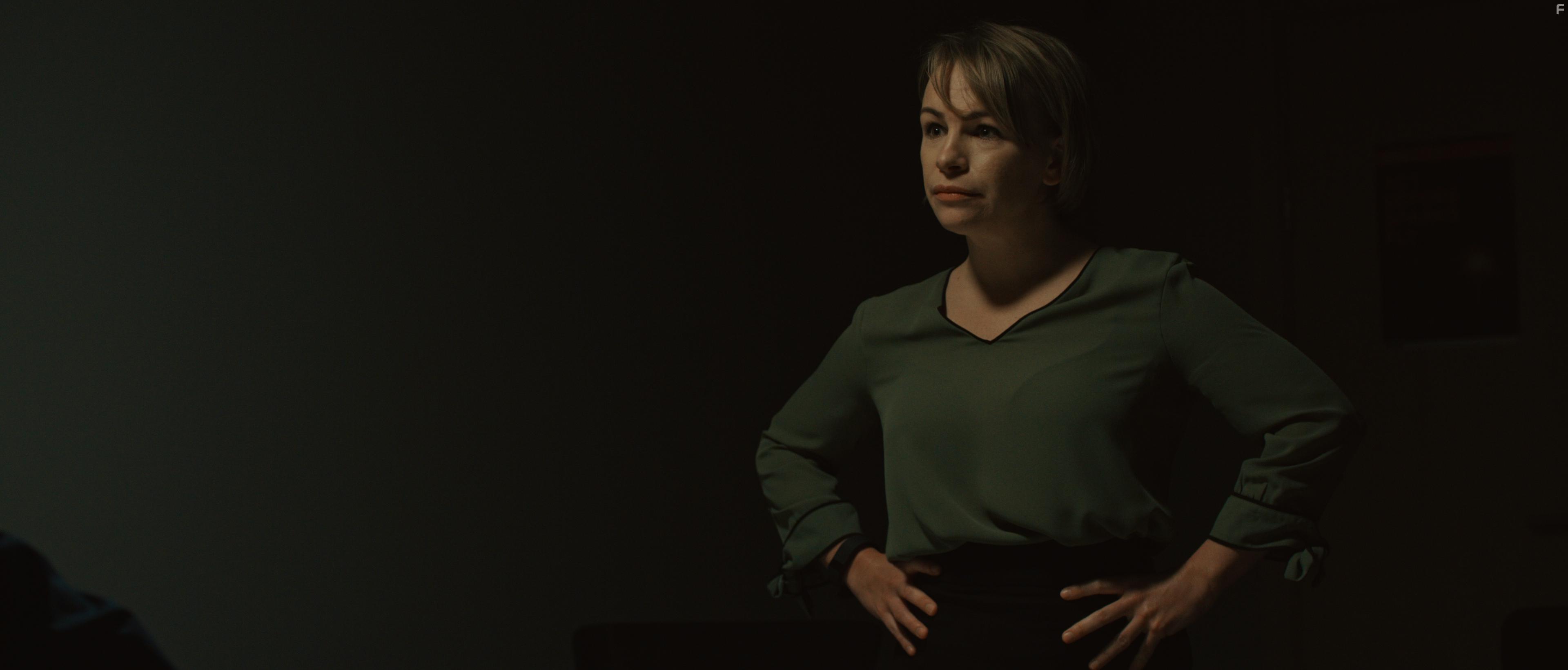 Fiona Skinner in 24 Little Hours (2020)