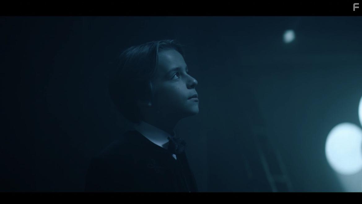 Charlie Banks in Heirs of the Night (2019)