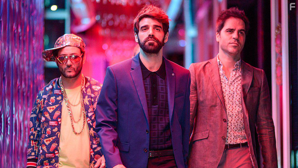 Ernesto Sevilla, Carlos Santos, and David Verdaguer in Lo dejo cuando quiera (2019)