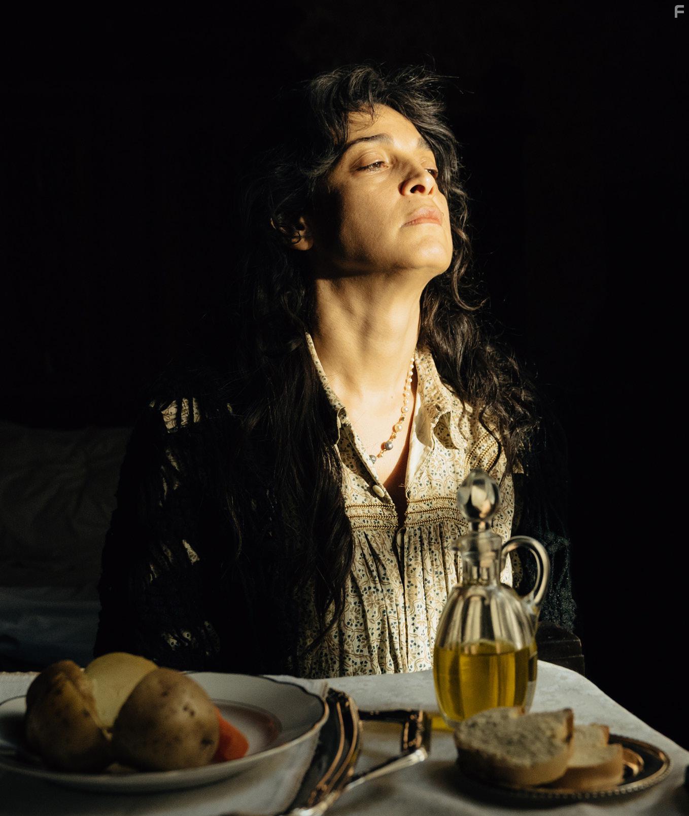 Donatella Finocchiaro in La stagione della caccia: c'era una volta Vigata (2019)