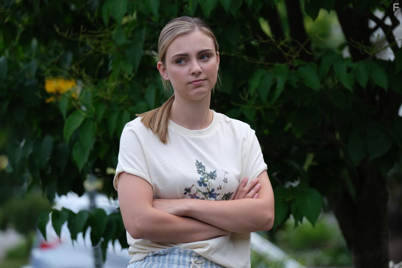 Aviva Mongillo in Glass Houses (2020)