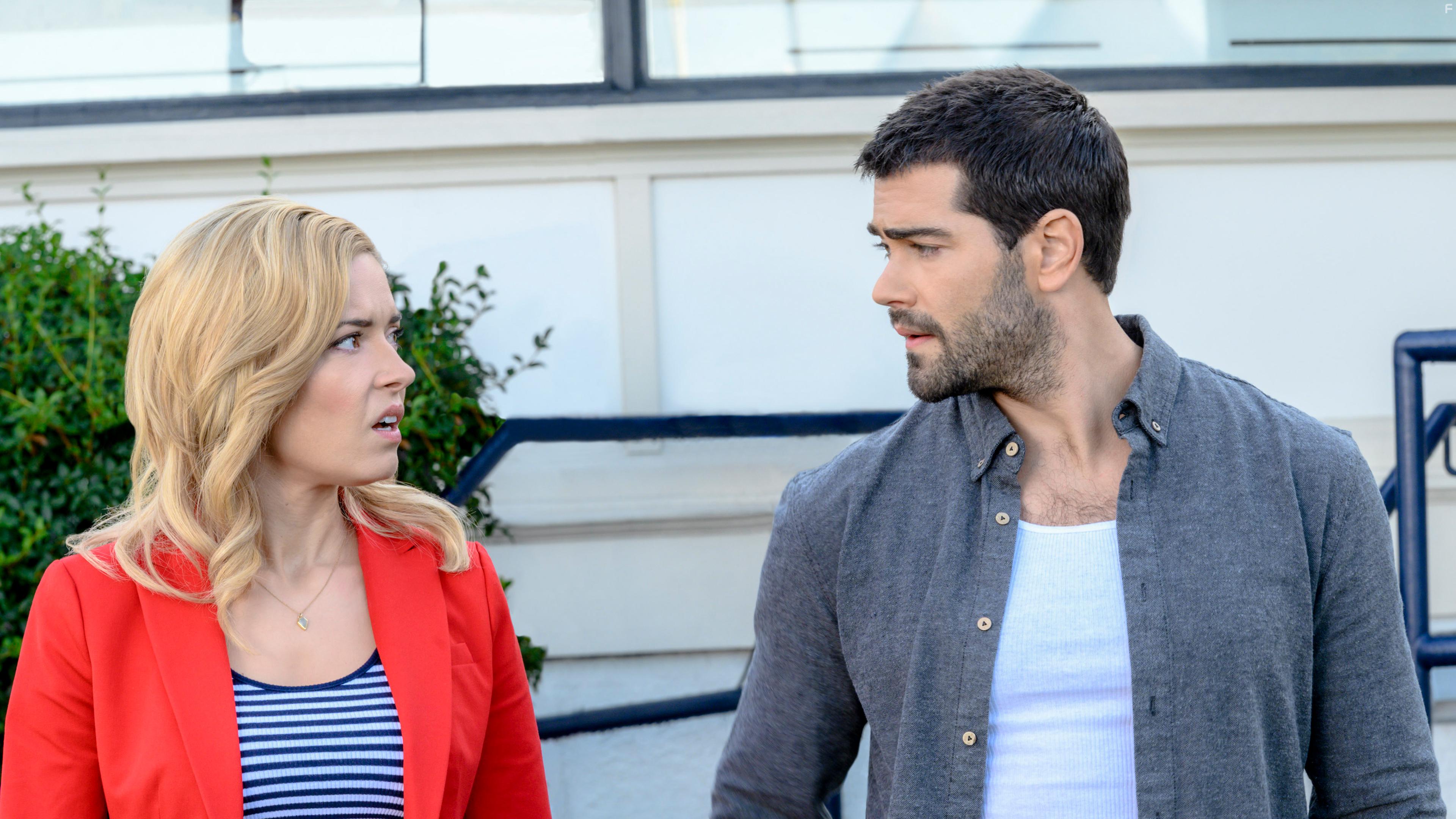 A Beautiful Place to Die: A Martha's Vineyard Mystery (2020)