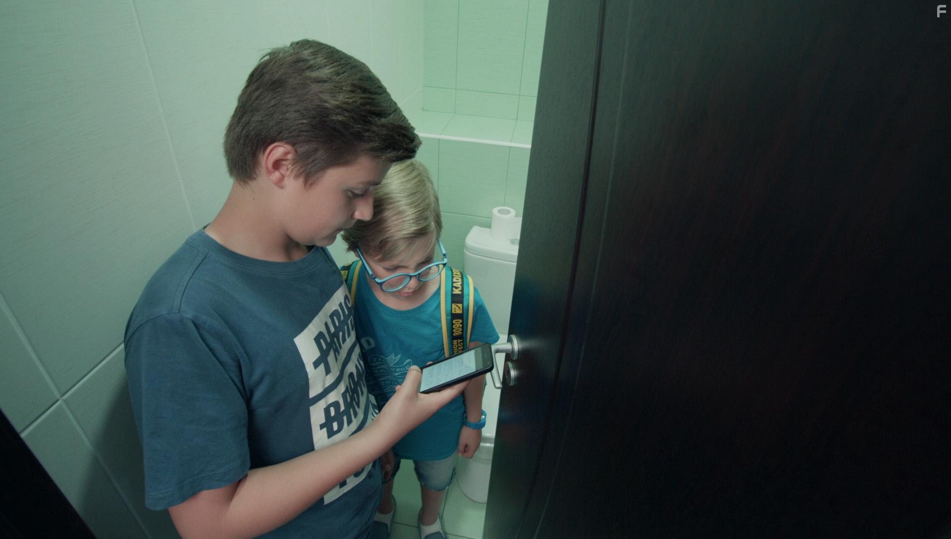 Martin Paunov and Yasen Kadiev in The Curie Case (2018)