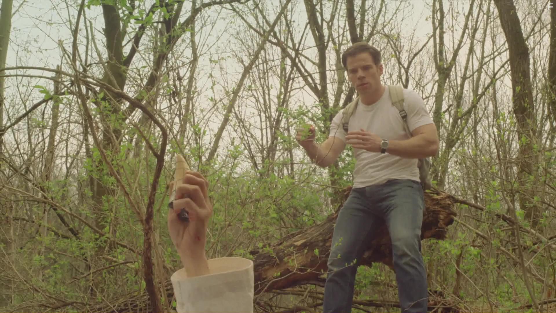 Greg Cohan and Claire Hsu in The VelociPastor (2018)