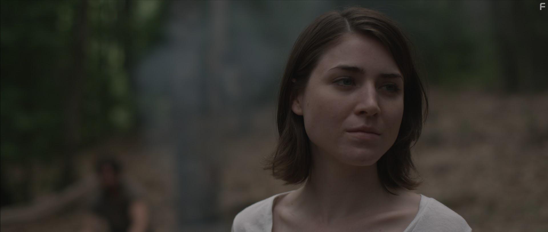 Aurora Heimbach in "Loud Places"