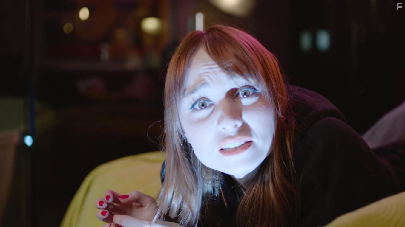 Nilperi Sahinkaya in Aynen Aynen (2019)