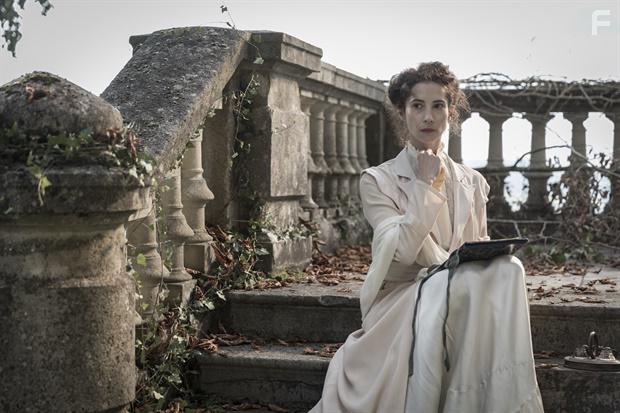 Sarah Reynolds in The Beast in the Jungle (2019)