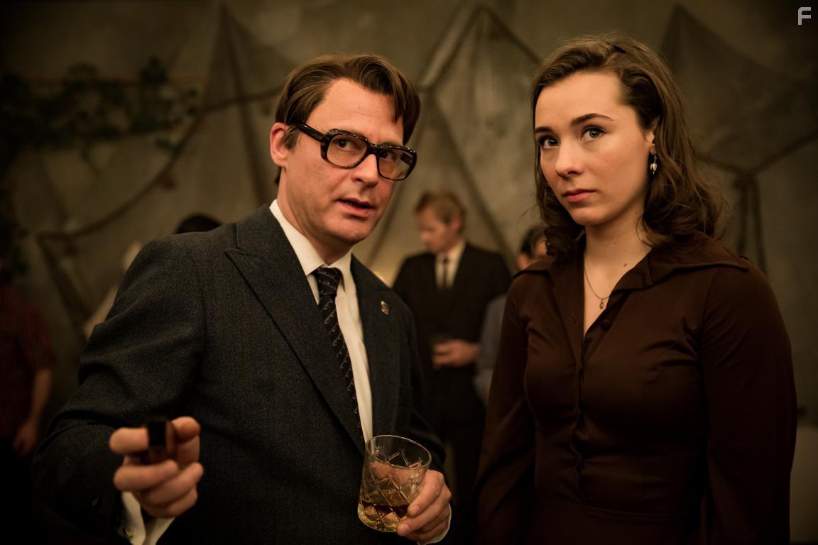 Vegar Hoel and Anne Regine Ellingster in Lykkeland (2018)