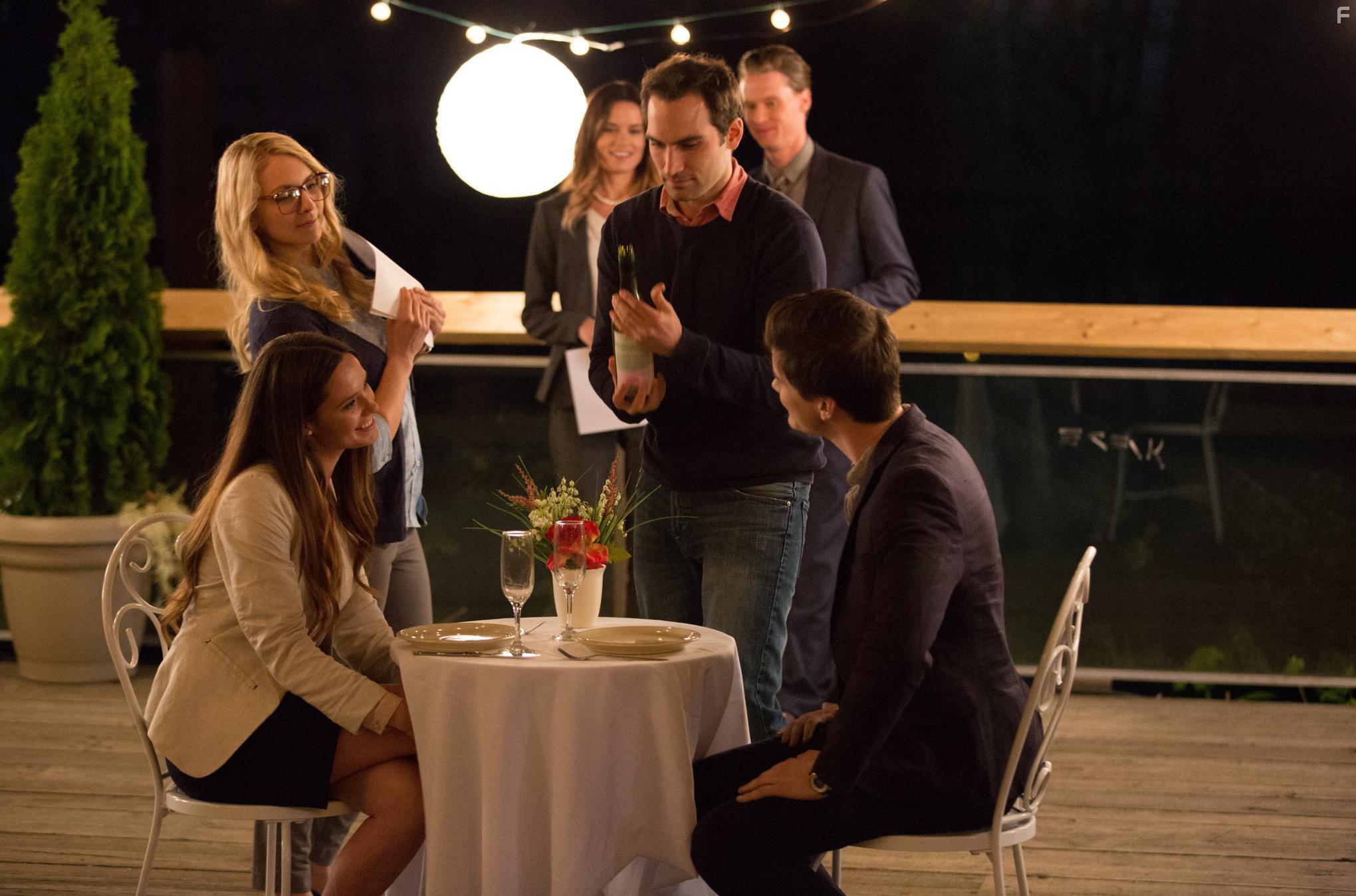 Lanie McAuley, Gina Holden, Matt Bellefleur, Merritt Patterson, Giles Panton, and Justin Kelly in Chronique des rendez-vous dsastreux (2017)