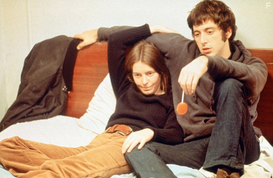 Al Pacino and Kitty Winn in Паника в Нидл-парке (1971)