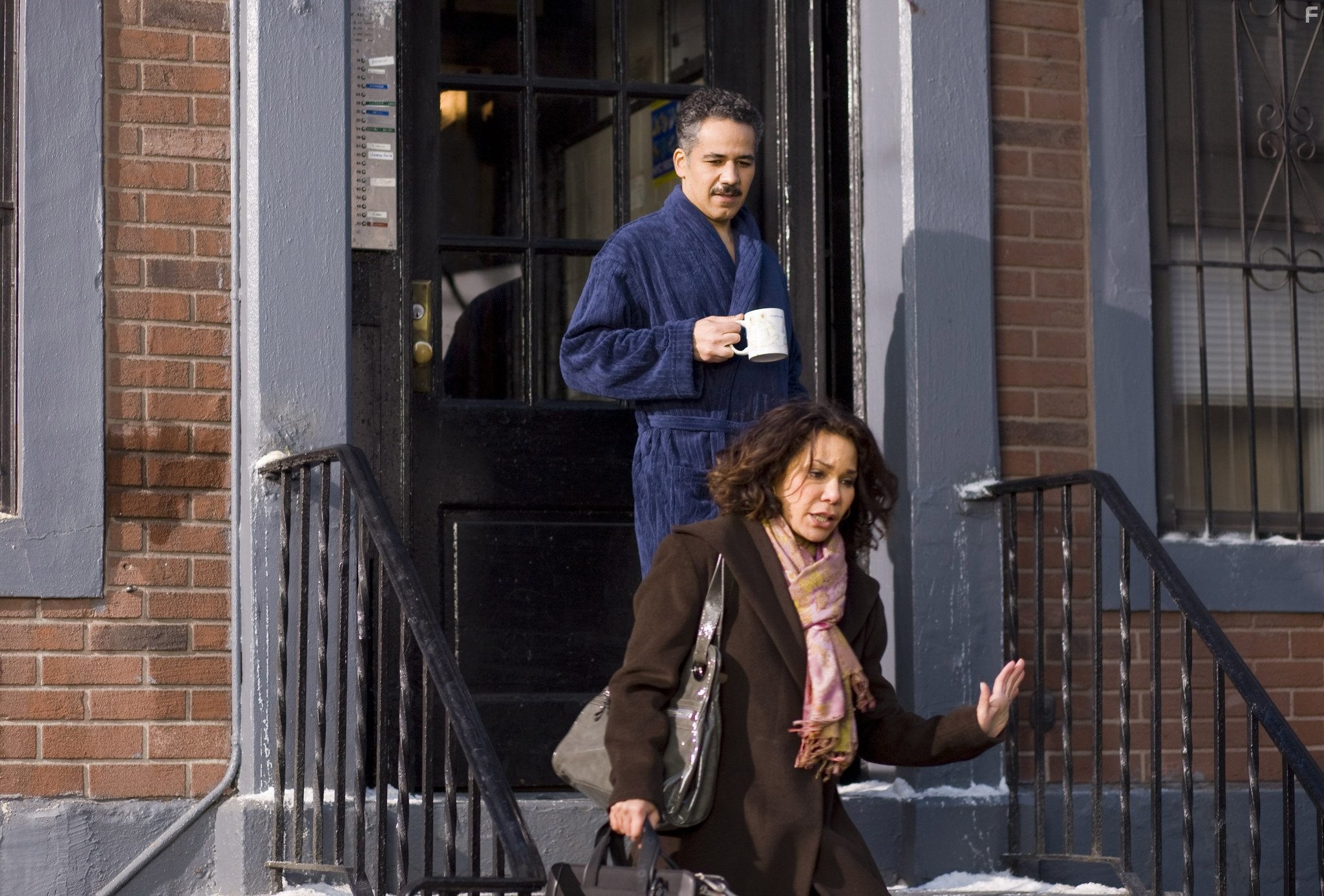 John Ortiz and Daphne Rubin-Vega in Джек отправляется в плаванье (2010)