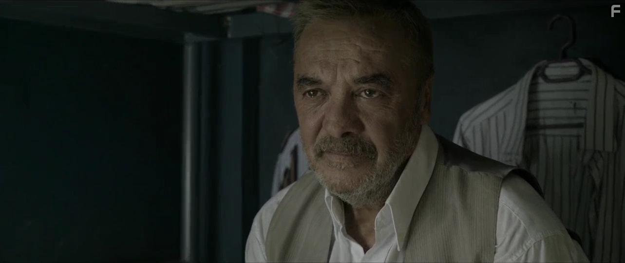 Mesut Akusta in Miracle in cell NO.7 (2019)