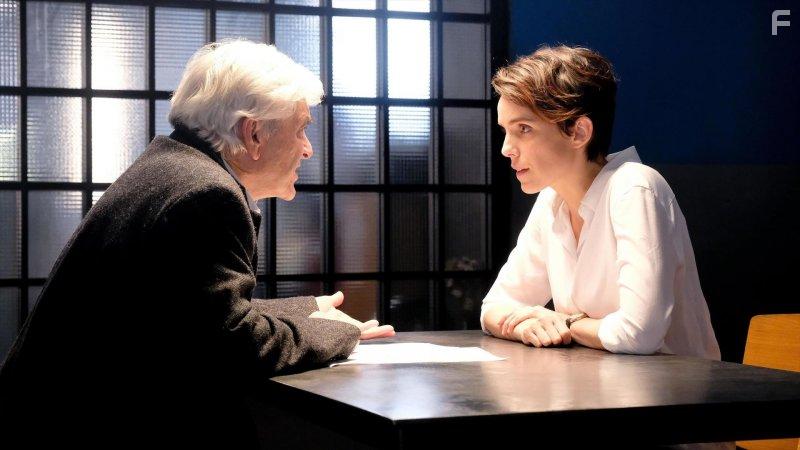 Franois Dunoyer and Carole Weyers in Double je (2019)