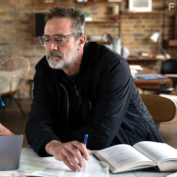 Jeffrey Dean Morgan in The Postcard Killings (2020)