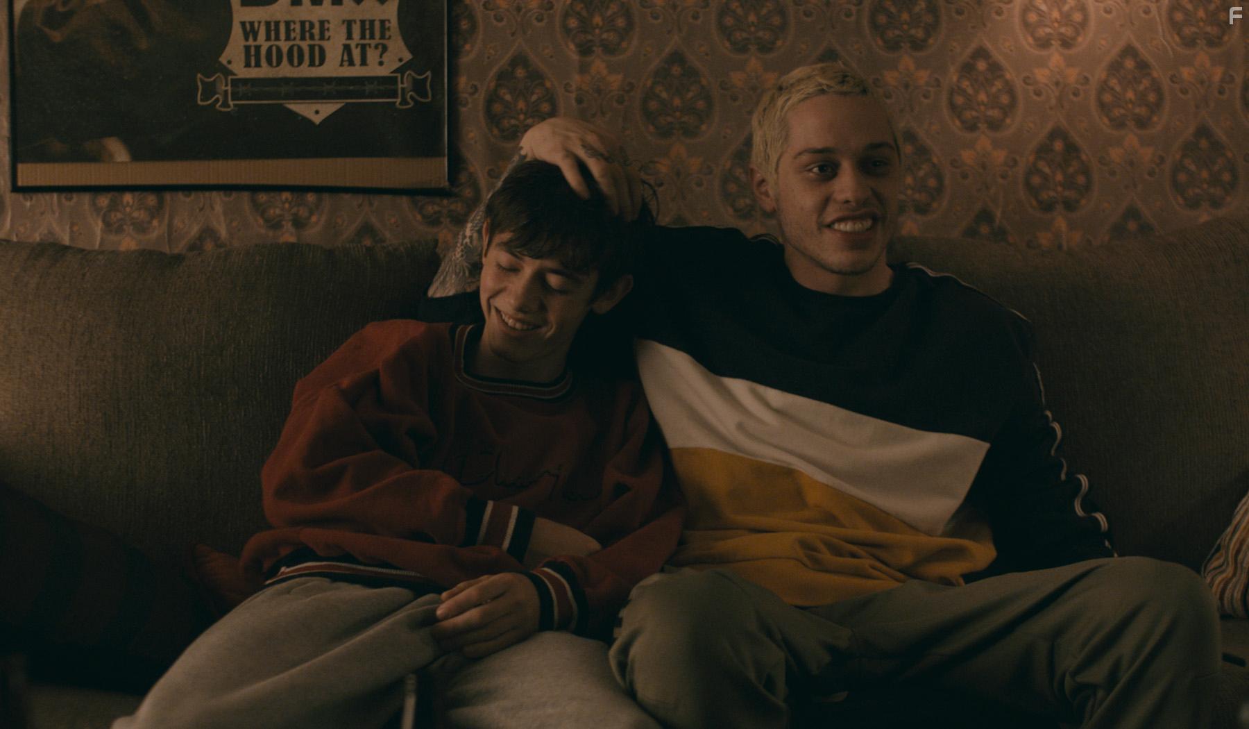 Pete Davidson and Griffin Gluck in Big Time Adolescence (2019)