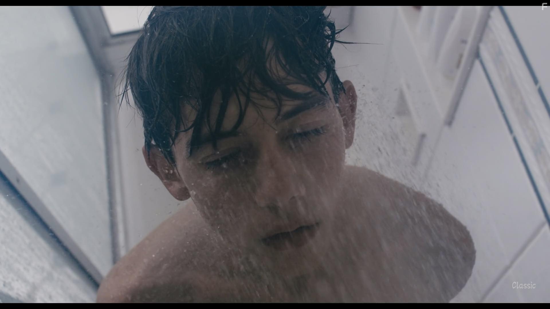 Griffin Gluck in Big Time Adolescence (2019)