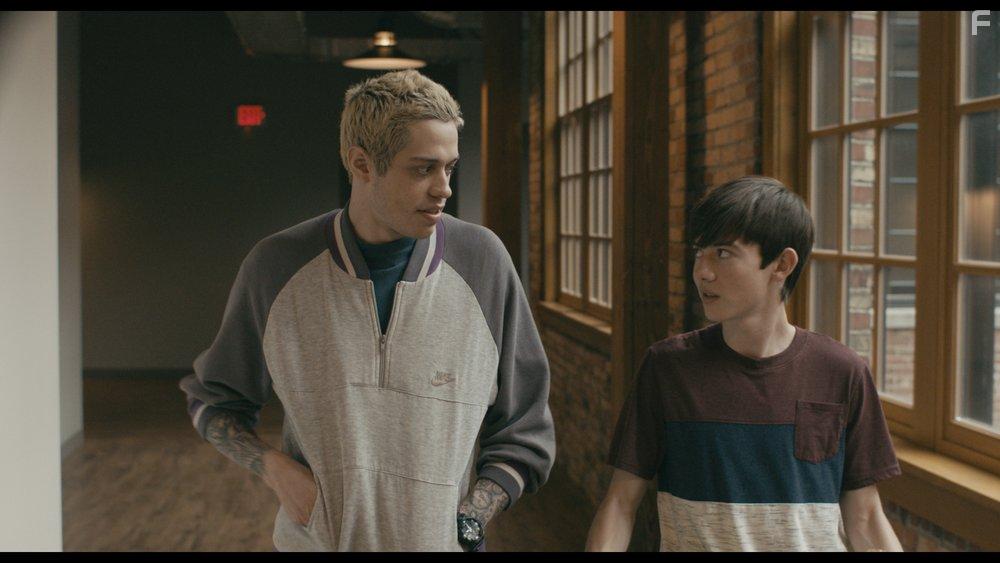 Pete Davidson and Griffin Gluck in Big Time Adolescence (2019)