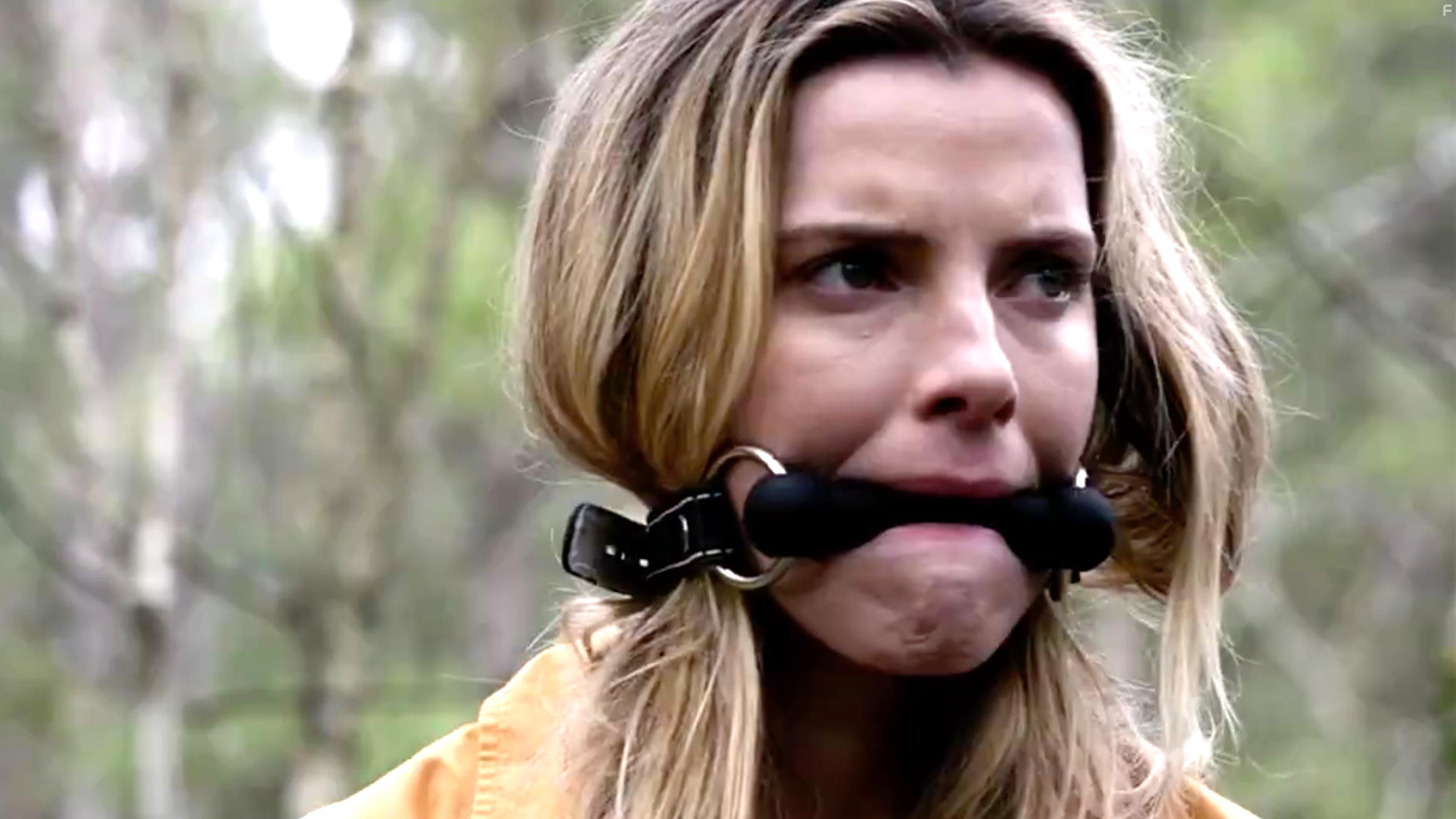 Betty Gilpin in The Hunt (2020)