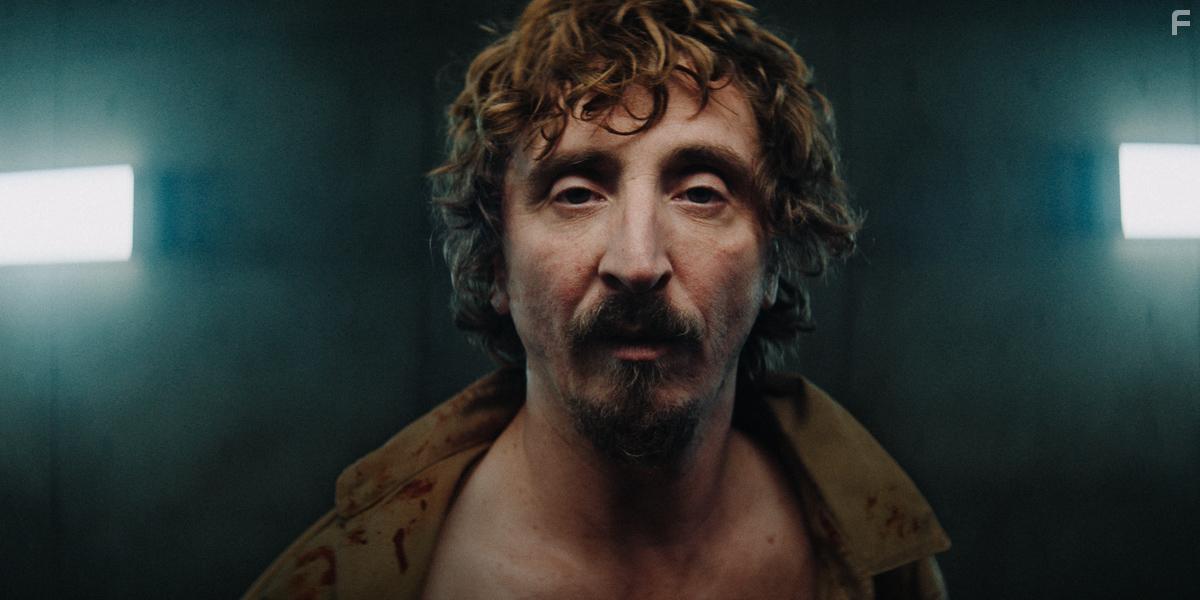 Ivan Massagu in El hoyo (2019)