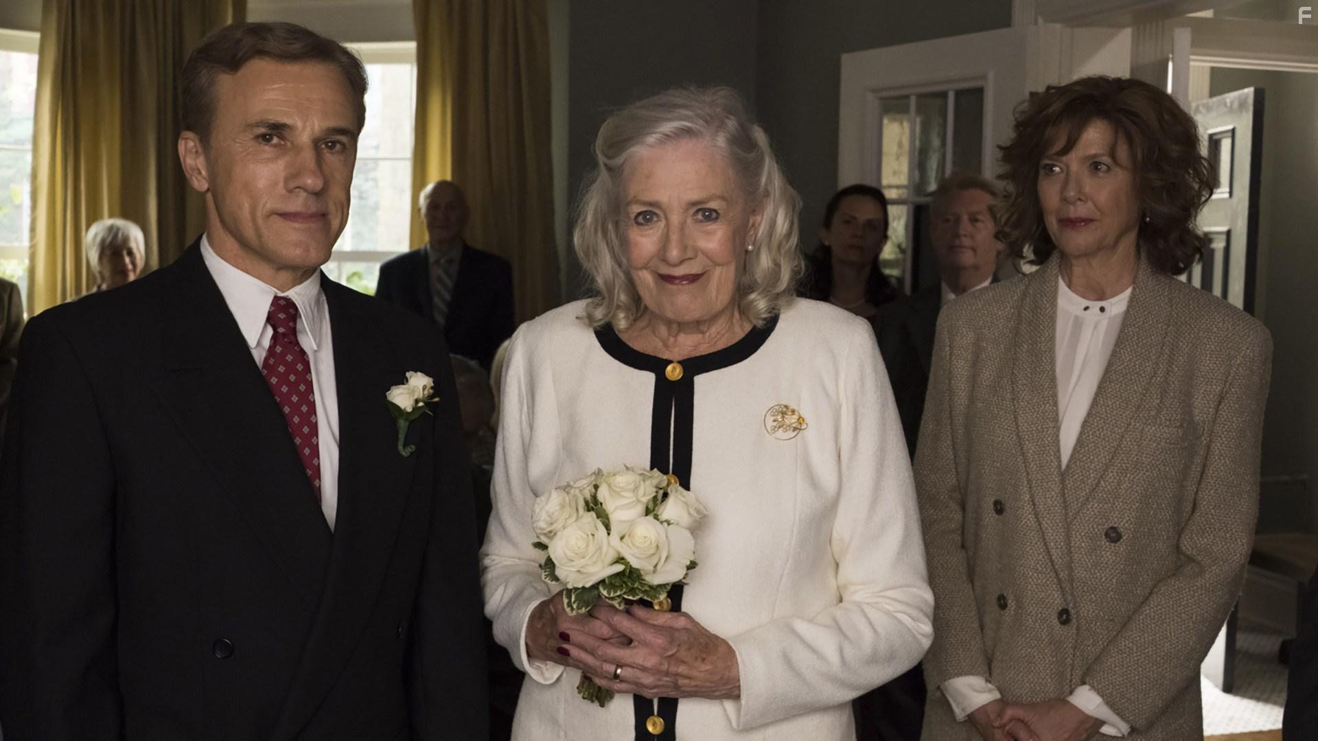 Vanessa Redgrave, Annette Bening, and Christoph Waltz in Georgetown (2019)