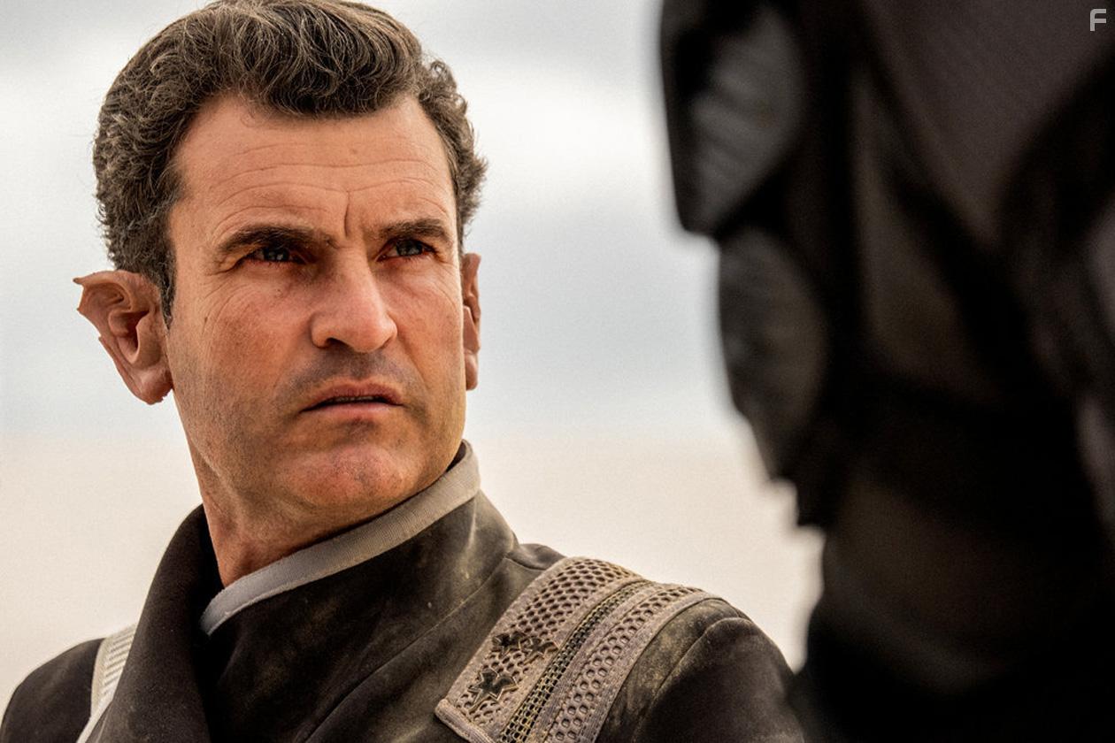 Vagrant Queen (2020)