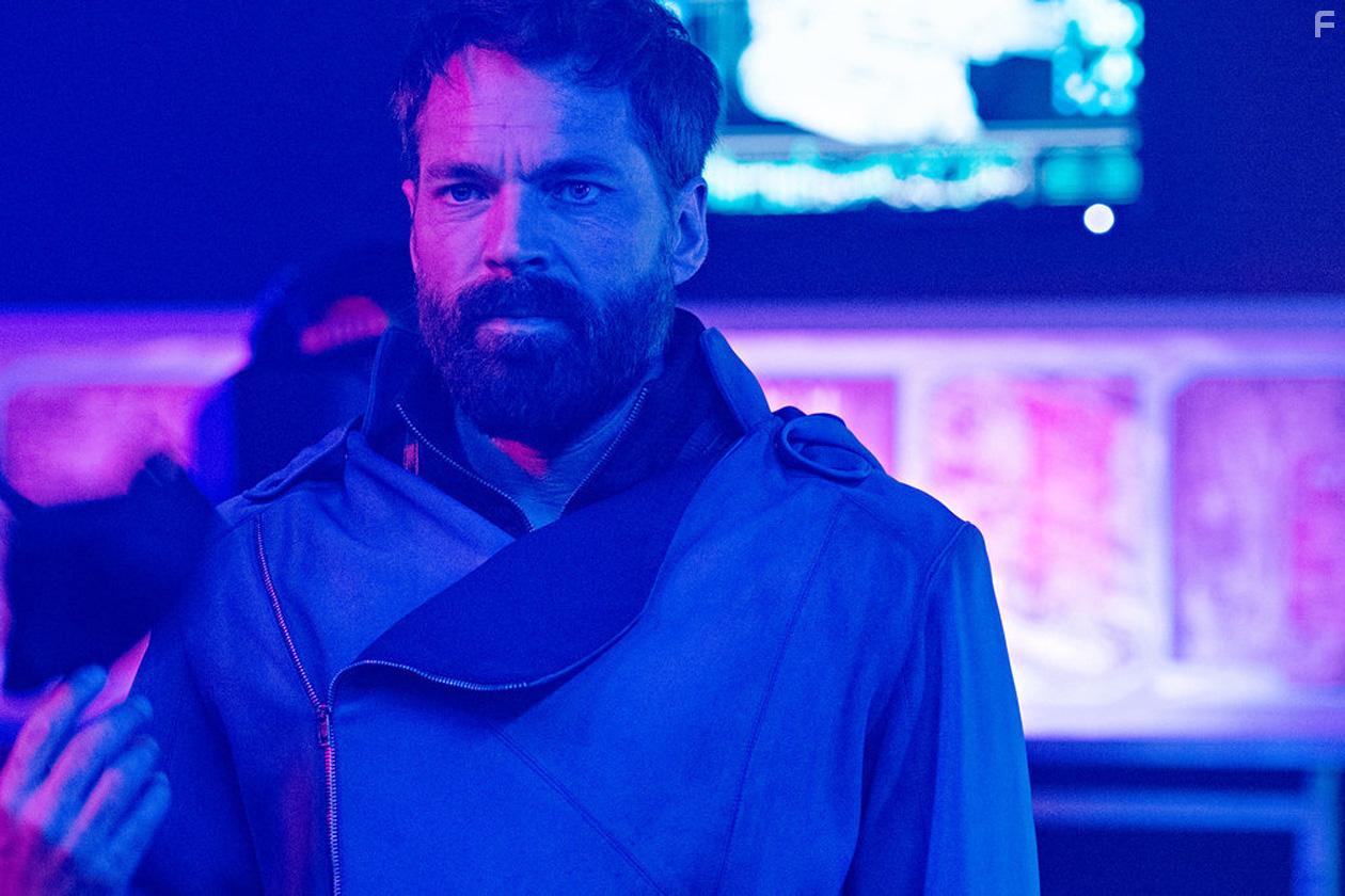 Vagrant Queen (2020)