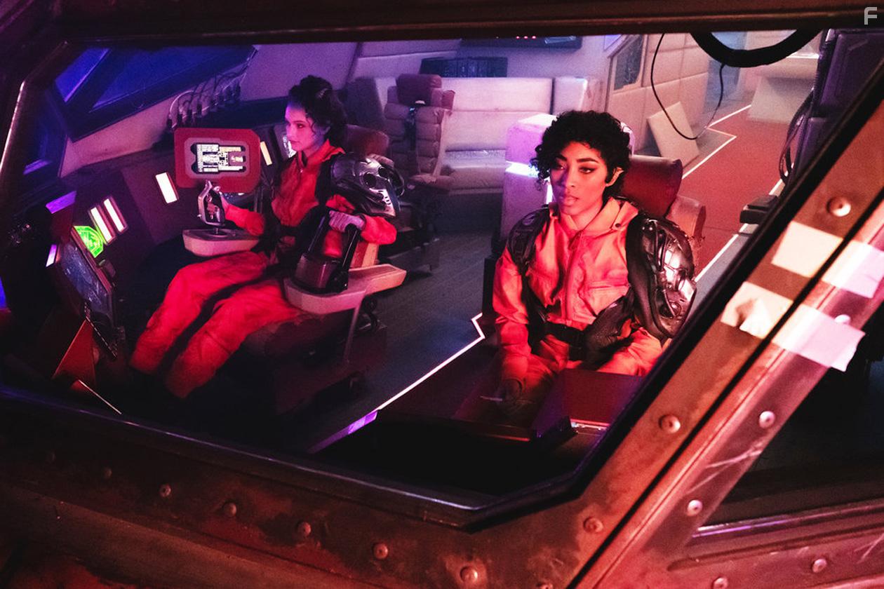 Vagrant Queen (2020)