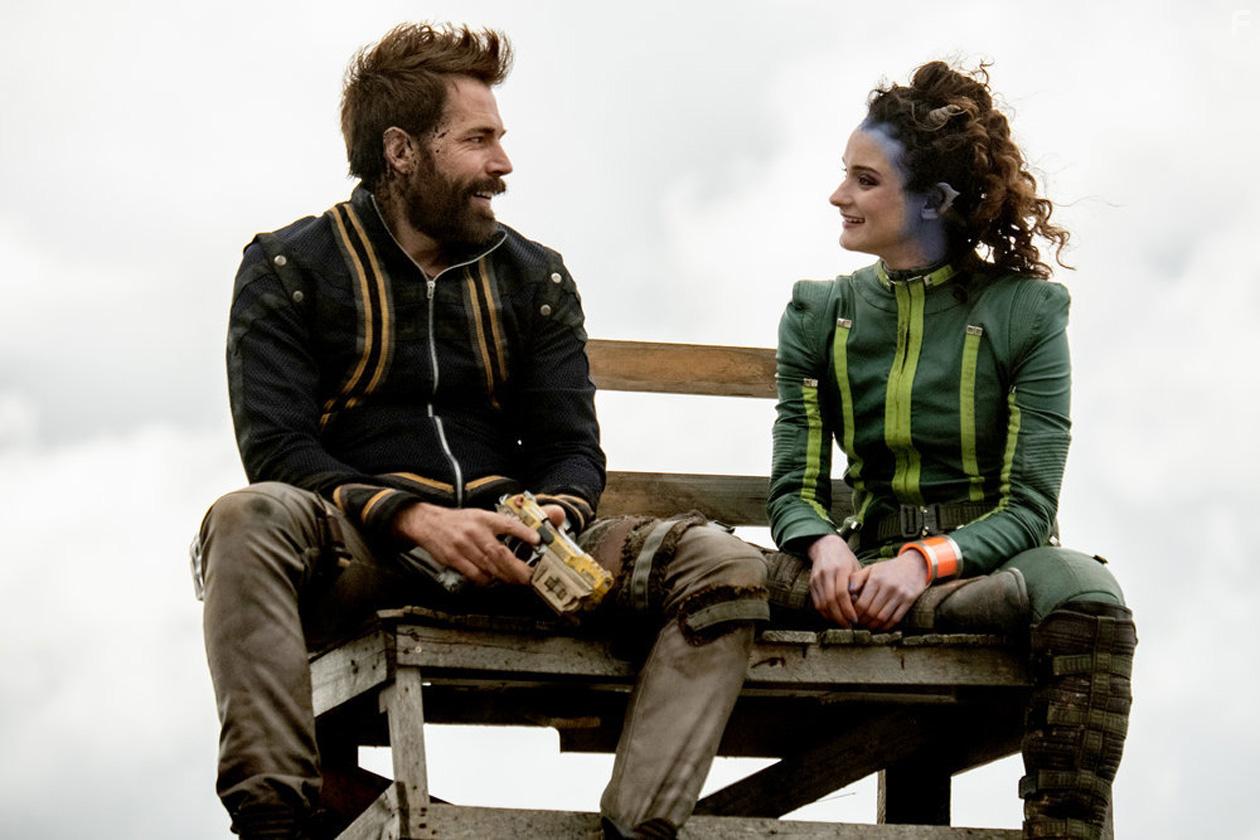 Vagrant Queen (2020)