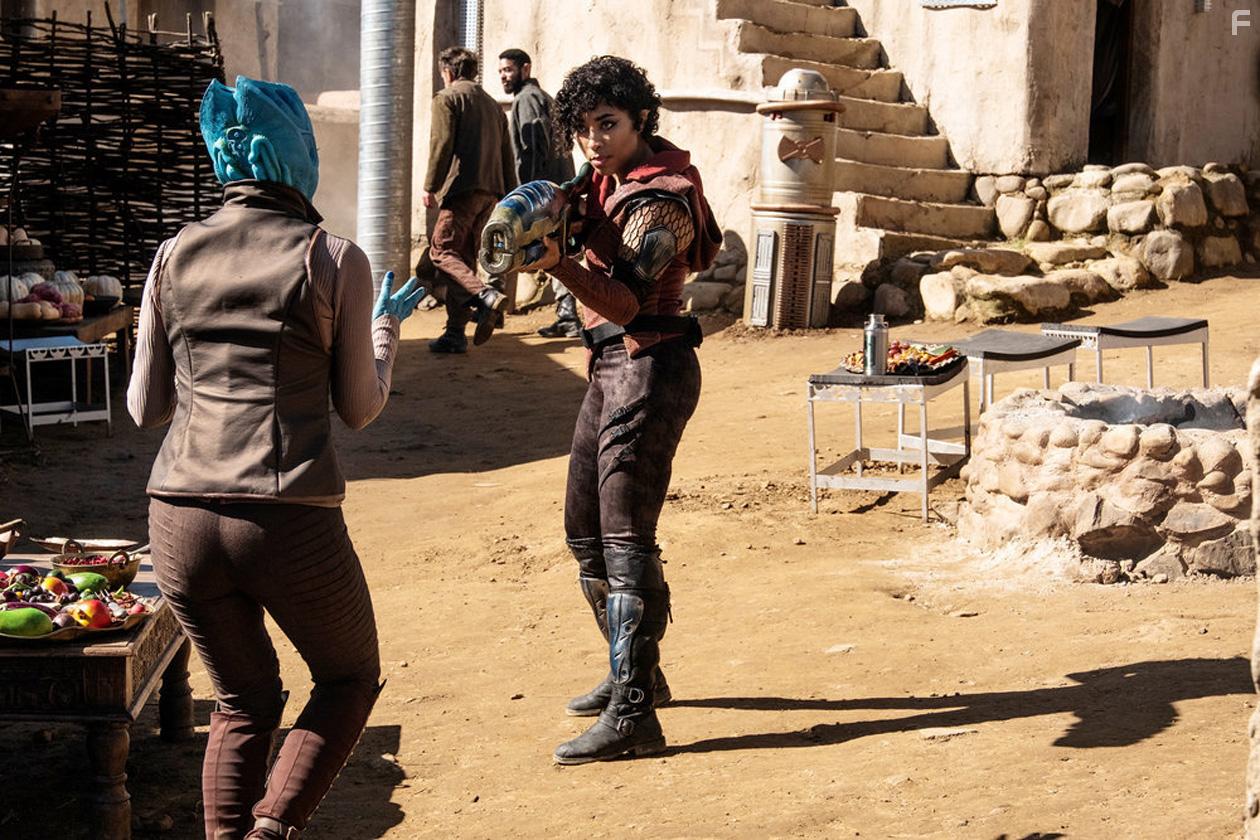 Vagrant Queen (2020)