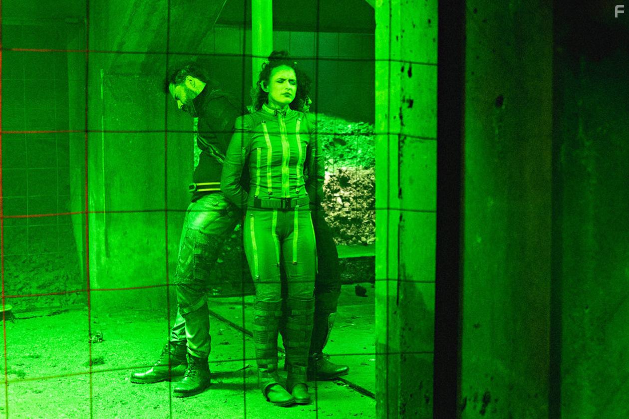 Vagrant Queen (2020)