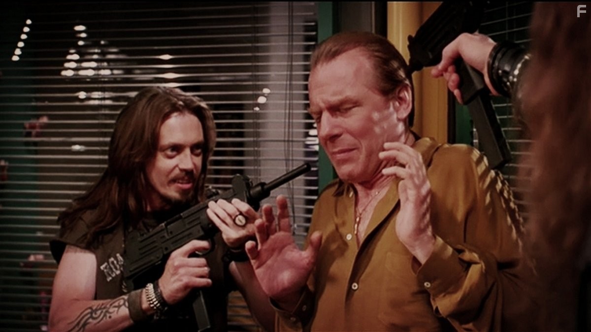 Steve Buscemi and Michael McKean in Пустоголовые (1994)