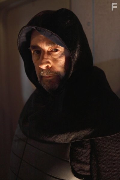 Richard Schiff and  in Плащ (2011)