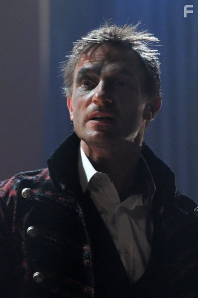 Thomas Kretschmann in Плащ (2011)